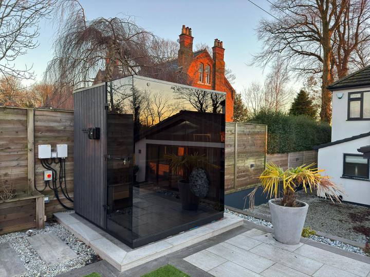 How to choose the right size outdoor sauna for your garden